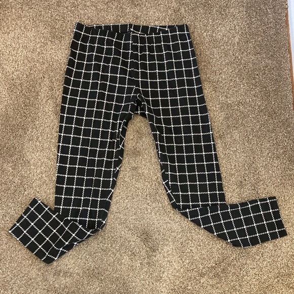 No Boundaries Pants - No Boundaries Black and White Checkered Leggings